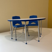 Mesa de atividades escolares American Girl e 2 cadeiras aposentadas azul branca mesa 1999  comprar usado  Enviando para Brazil