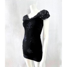 Robe moulante dentelle d'occasion  Expédié en France