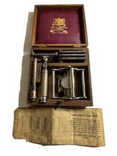 Wilkinson razor. boxed for sale Wilkinson razor. boxed for sale  LONDON