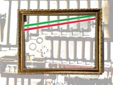 cornice ovale 40x50 usato  Manduria