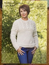 Womens knitting patterns for sale  READING