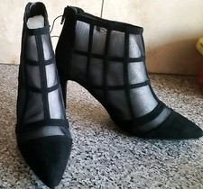 George size black for sale  PEACEHAVEN
