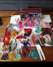 Usado, GRANDE LOTE DE ROUPAS E ACESSÓRIOS BARBIE, SKIPPER, TAMMI, TUTTI ANOS 1960-80 comprar usado  Enviando para Brazil