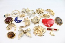 Costume brooches gold for sale  LEEDS