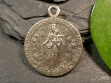 Silberfarbene medaille anhäng gebraucht kaufen  Nürnberg