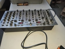 Behringer Professional DJ Mixer VMX 1000 Usado Ligado comprar usado Behringer Professional DJ Mixer VMX 1000 Usado Ligado comprar usado  Enviando para Brazil