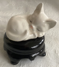 White ceramic cat for sale White ceramic cat for sale  LINCOLN