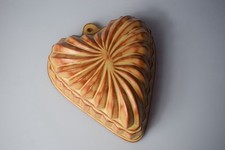 Ceramic heart shaped for sale  HIGH WYCOMBE