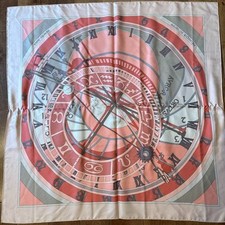 Hermes silk scarf d'occasion  Expédié en Belgium