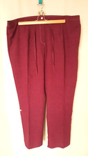 Pantalon pantacourt blanche d'occasion  Paimbœuf