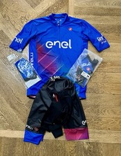 Spettacolare completo ciclismo usato  Roma