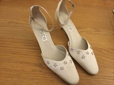 Beautiful ivory wedding for sale  CHELTENHAM