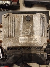 CALCULATEUR MOTEUR VIERGE OPEL ZAFIRA 1.9 55575556 0281017064 BOSCH EDC16C39 comprar usado  Enviando para Brazil