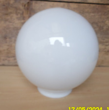 Gros globe blanc d'occasion  Ligueil