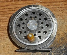EARLY PFLUEGER MEDALHIST N°. 1494 MOLINETE DE MOSCA/GUIA DE LINHA REDONDA E ESCUDO DE METAL/RARO! comprar usado  Enviando para Brazil