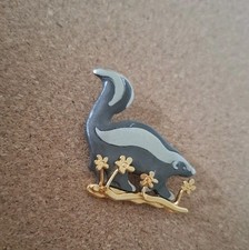 Skunk colored enamel for sale  UK