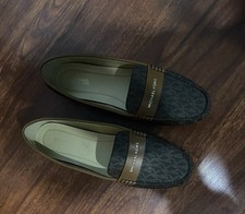 Michael kors shoes for sale  Commack