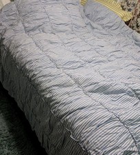 Edredom Pottery Barn queen size azul listra branca acabamento com babado nuvem comprar usado  Enviando para Brazil