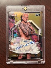 2024 Topps Finest UFC Charles Oliveira refrator de ouro automático 26/50 SP comprar usado  Enviando para Brazil