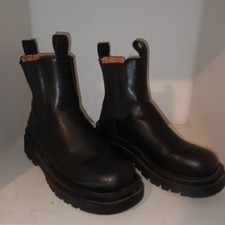 stivaletto spuntato usato stivaletto spuntato usato Sannazzaro de Burgondi