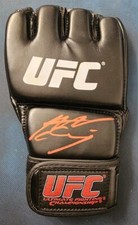 Luva UFC autografada assinada por Nate Diaz PSA/DNA autenticada tinta vermelha comprar usado  Enviando para Brazil