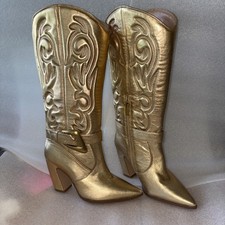 Botas Vince Camuto True Gold Biancaa 2 salto alto couro tamanho 6M, usado comprar usado Botas Vince Camuto True Gold Biancaa 2 salto alto couro tamanho 6M, usado comprar usado  Enviando para Brazil