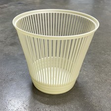 Cesto de lixo plástico ripado creme vintage meados do século 6,75”, usado comprar usado  Enviando para Brazil