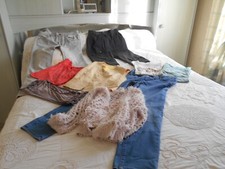 Lot vêtements femme d'occasion  Trèbes