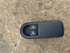 Bouton leve vitre d'occasion  Signes