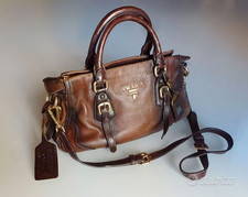 Prada borsa pelle usato  Roma