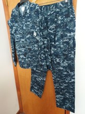 Roupas de camuflagem da Marinha dos Estados Unidos tamanho médio alto CONJUNTO - 2 peças femininas? Homens? comprar usado  Enviando para Brazil