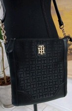 Usado, Autêntica bolsa tiracolo Tommy Hilfiger preta sobre acabamento preto dourado  comprar usado  Enviando para Brazil