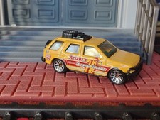 Matchbox yellow isuzu d'occasion  Expédié en Belgium
