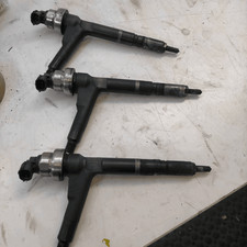 98433634 iniettore diesel usato  Italia