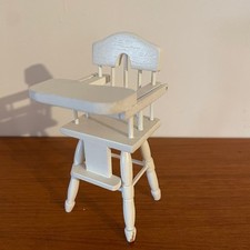 Móveis para casa de bonecas cadeira alta madeira pintada de branco peça de brincar infantil comprar usado  Enviando para Brazil