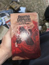 Agatha Christie Five Great Murder Mysteries Five Pack Box Of Books Set 1970's comprar usado Agatha Christie Five Great Murder Mysteries Five Pack Box Of Books Set 1970's comprar usado  Enviando para Brazil