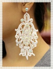 Orecchini pizzo macrame usato  Brescia