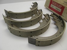 Conjunto de sapatas de freio traseiro RELINED Raybestos 63RR - 14" X 2-1/4" comprar usado  Enviando para Brazil