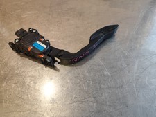Pedale accelerateur renault d'occasion  Plénée-Jugon