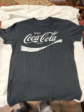 Camiseta Preta Coca Cola - Tamanho M comprar usado Camiseta Preta Coca Cola - Tamanho M comprar usado  Enviando para Brazil