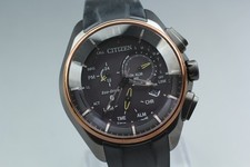 Montre solaire bluetooth d'occasion  Expédié en France