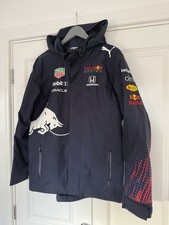 Usado, Capa de chuva 2022 F1 Red Bull Racing Puma Team tamanho PEQUENO PIT CREW  comprar usado  Enviando para Brazil