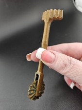 Herramienta de estriado cortadora de raviolis de 4,5" de latón vintage segunda mano  Embacar hacia Mexico