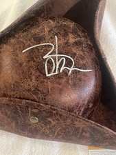 Chapéu pirata Johnny Depp Piratas do Caribe autografado assinado Jack Sparrow certificado de autenticidade comprar usado  Enviando para Brazil