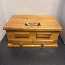 Caixa de joias vintage usada madeira pinho duas gavetas com tampa forrada de ferragens douradas comprar usado  Enviando para Brazil