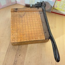 Antigo INGENTO Nº. 1 cortador de papel guilhotina 6x6 meados do século ferro fundido madeira maciça comprar usado  Enviando para Brazil