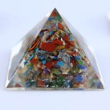 Piramide cristalli misti usato  Montepulciano