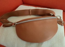 Marsupio tracolla ecopelle usato  Riposto