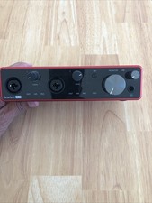 Focusrite scarlett 4i4 d'occasion  Expédié en Belgium