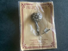 Past times ornamental for sale Past times ornamental for sale  DEWSBURY